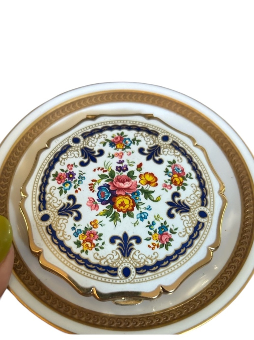 Vintage Stratton of England Compact